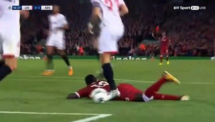Liverpool 2-1 Seville : Penalty raté Firmino