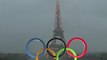 Des anneaux olympiques sur le Trocadéro après la victoire de Paris 2024