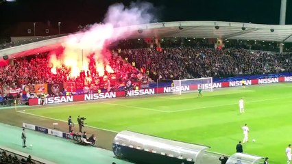 Spartak Moscow fans aimed a flare gun at the referee in the game against NK Maribor