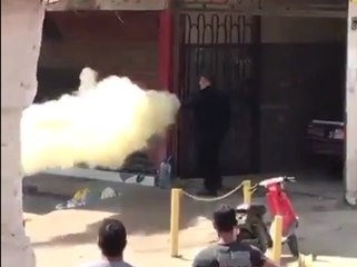 Bıçaklı Saldırgana Yangın Tüpüyle Müdahale