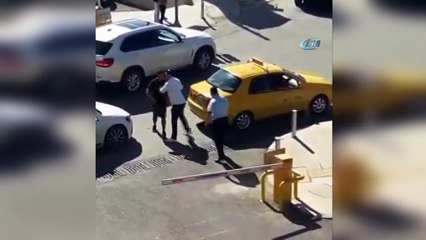 Şoför boksör gibi yumruk attı, herkes şaşırdı