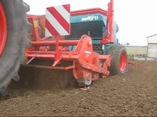 Semis de Blé Tony 2007 Avec le 714 Vario