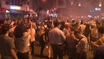 Beşiktaş Taraftarı Galibiyeti Çarşı'da Kutladı