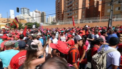 Lula da Silva se dice víctima de una "cacería de brujas" ante juez que lo investiga