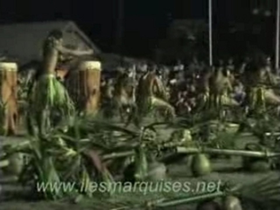 danses de ua pou-2- ILES MARQUISES 2003