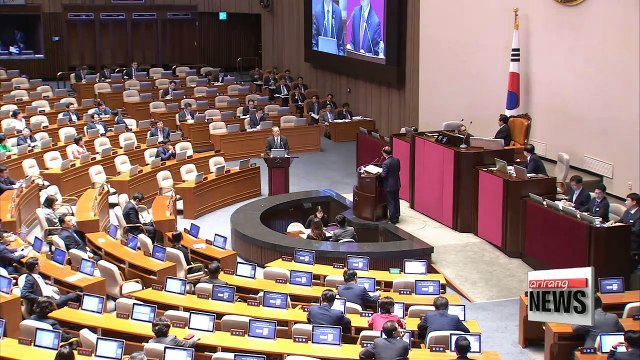 Rival lawmakers clash over government's economic agendas