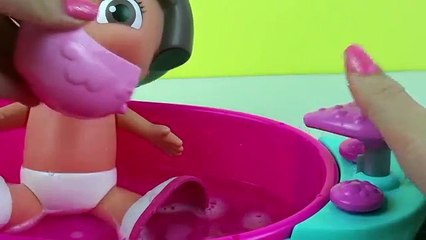 Dora Aventureira Baby toma banho de Amoeba Em Português - baby doll bathtime