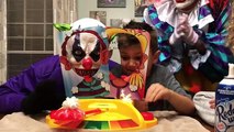 Et défi terrifiant visage amis dans tueur tarte deux ultime contre Harley quinn clowns