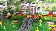 THOMAS AND FRIENDS THE GREAT RACE #32 | TRACKMASTER STREAMLINED THOMAS Kids Playing Toy Trains