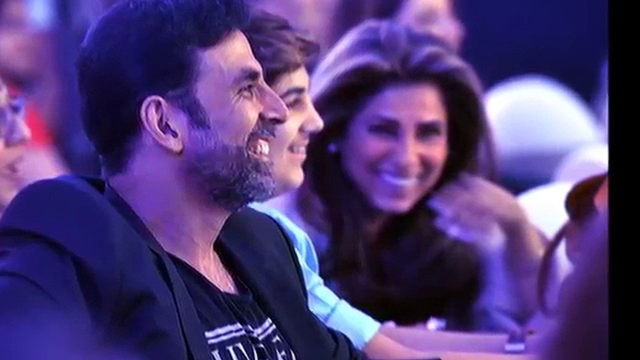 Akshay Kumar with Family