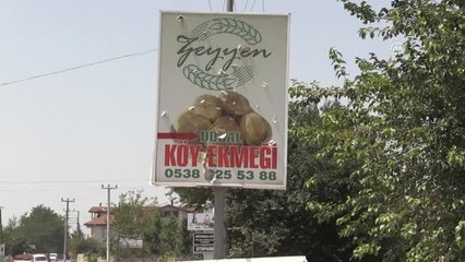 Girişimci Kadınlar - Tuğlalarını Enkazdan Topladığı Fırında Köy Ekmeği Üretiyor