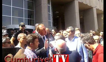 Polisten Nuriye ve Semih destekçilerine adliye önünde müdahale