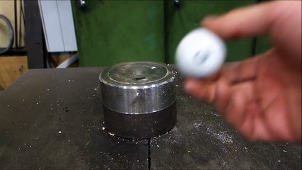 Crushing golf ball with hydraulic press – Видео Dailymotion