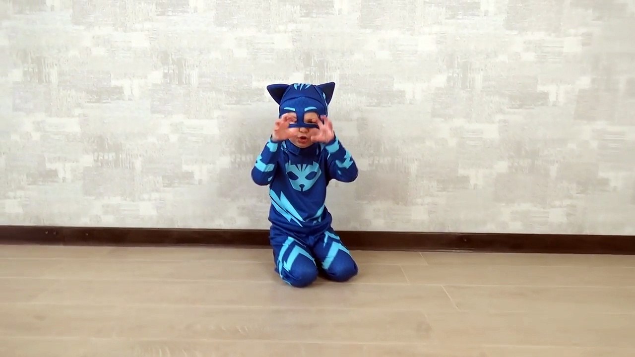 Kids Costume Runway Show Power Rangers Superheroes Disney Marvel Dress Up Fun Crazy SuperHeroes IRL