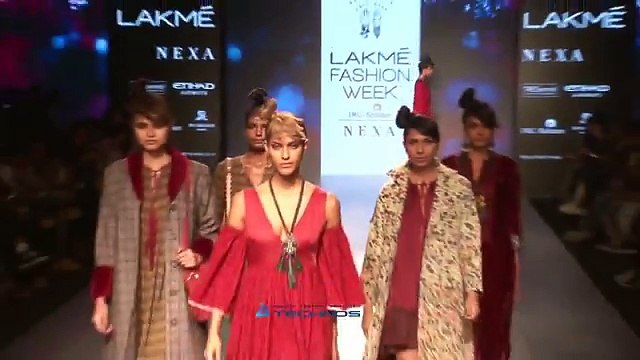 Sonal Chauhan Walks The Ram For Sonal Verma At LFW Winter Festive 2017 Day 1
