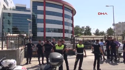 Adıyaman Adliye Önünde Kavgaya; 10 Gözaltı