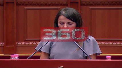 Kush ishte deputetja demokrate që në fund të fjalimit u duartrokit nga të majtët dhe të djathtët (360video)