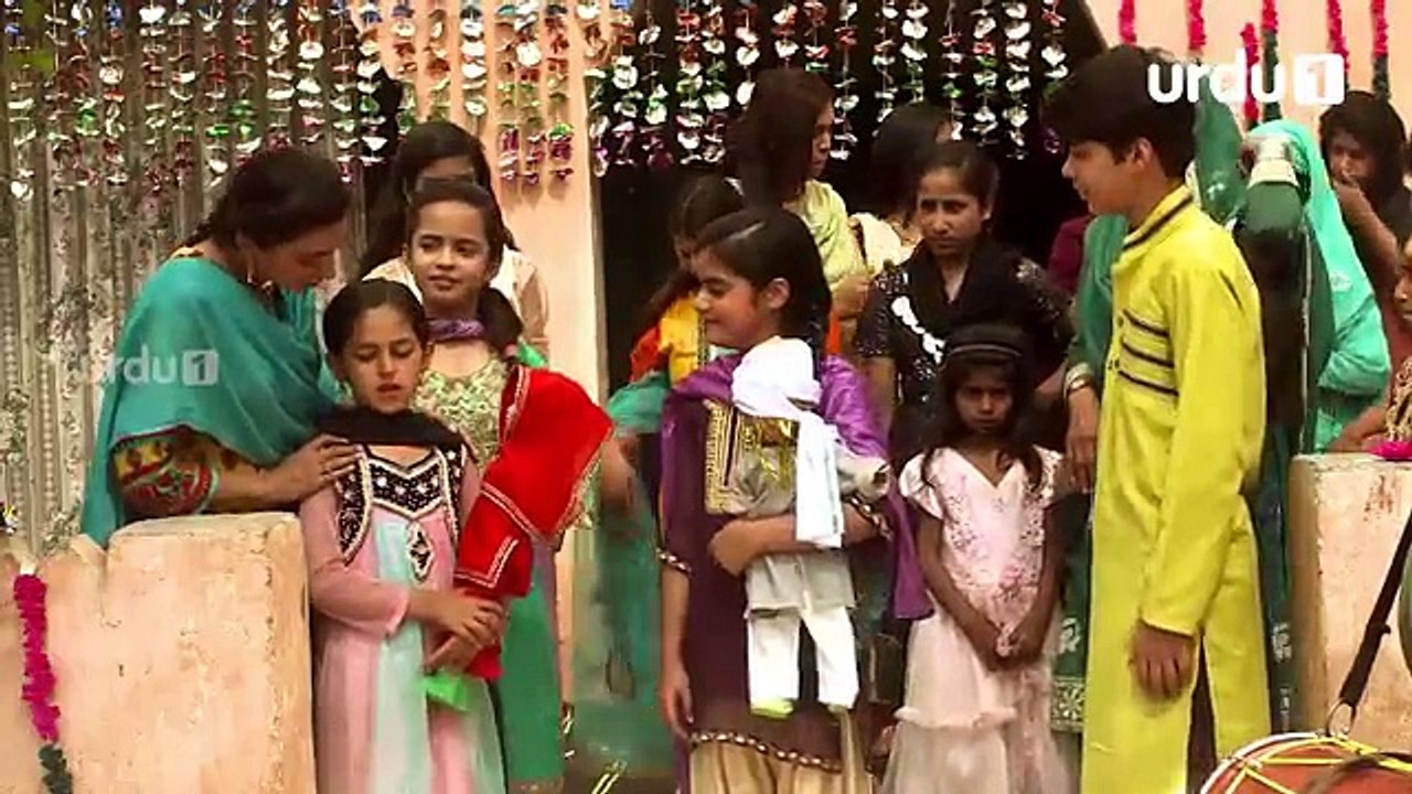 Mujhay Jeenay Do - Episode 1 _ Urdu1 Drama _ Hania Amir, Gohar Rasheed, Nadia Jamil, Sarmad Khoosat