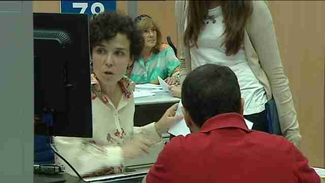 Nueva reunión entre Gobierno y sindicatos para los salarios de los funcionarios