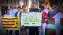 Otegi se presenta en Cataluña como garante de la democracia tras realizar ETA 54 asesinatos