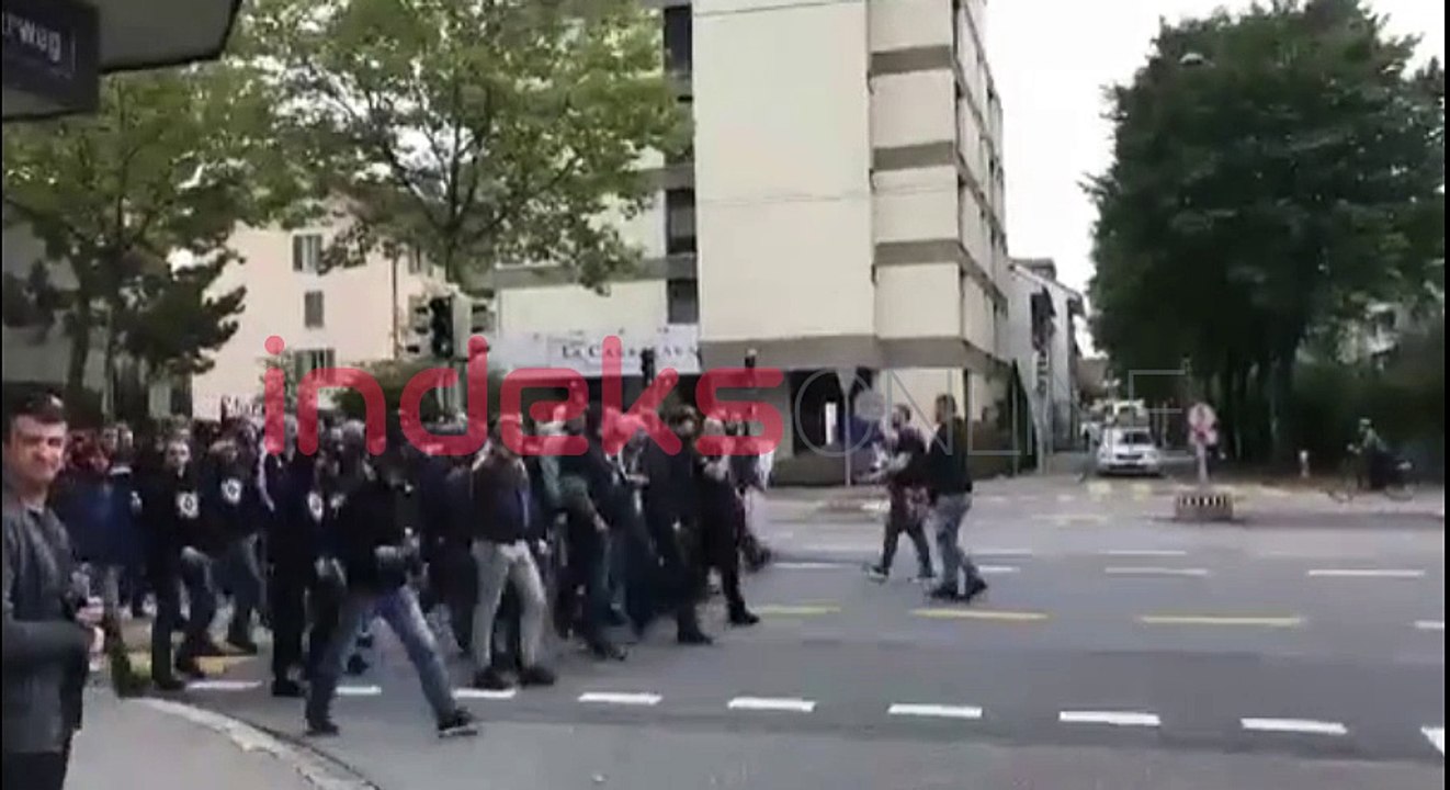 Tifozet serb ne Zvicer