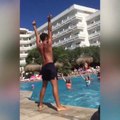 Ce prof d'aquagym est génial! Grosse ambiance