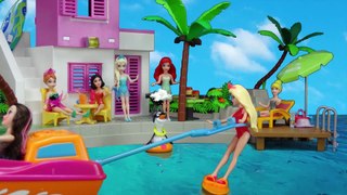 Barbie And Disney Princesses Go On Holidays At Playmobil's Luxury Beach House - Toy Videos (Spanish)