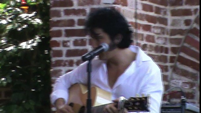 Ben Portsmouth sings 'Hurt' Elvis Week 2017