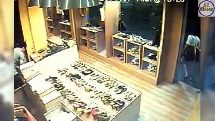 Female OMG Shocking Moments In Shop - YouTube