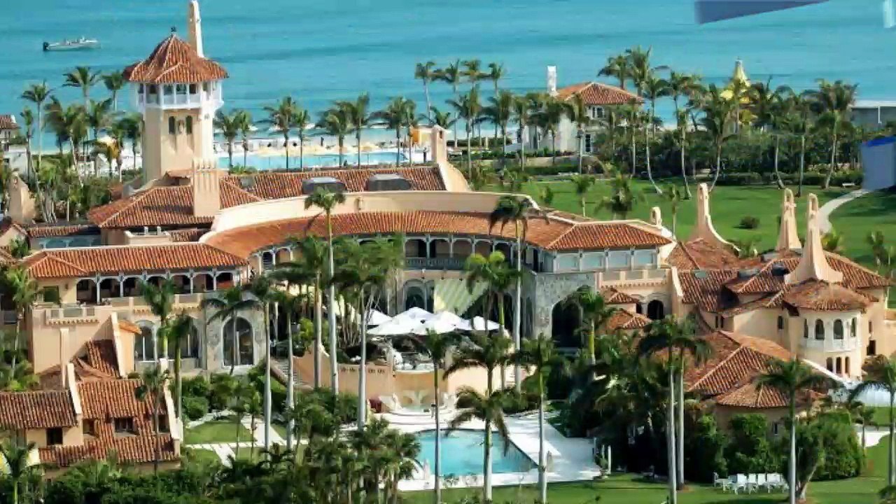 Onlookers SHOCKED At What Was Just Seen At Trump’s Mar-A-Lago Resort & Immediately Snap Pic