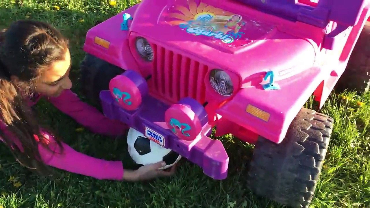 DOC MCSTUFFINS BLOODY HAND CHECK-UP! IRL family pretend play