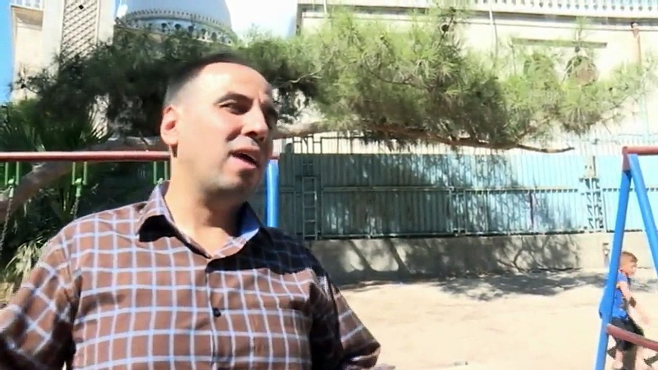 "Je me rappelle juste que la lumière s'est éteinte d'un seul coup" : Omran, le petit Syrien qui a survécu aux bombes, retrouvé à Alep