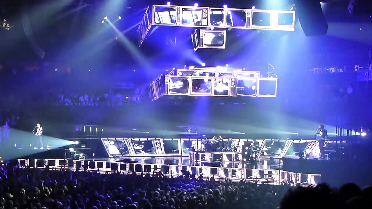 Muse - Stockholm Syndrome - Live at the O2 Arena Hamburg Germany  12/15/2012