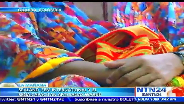 Capacitan a mujeres de la comunidad Wayuú en La Guajira para que aprendan a vender sus artesanías