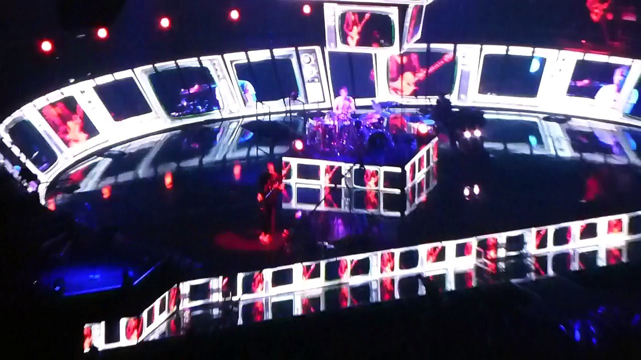 Muse - Stockholm Syndrome  live - O2 arena - Prague  Czech Republic  11/22/2012