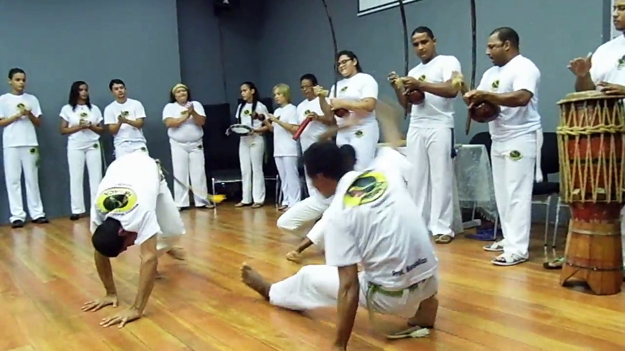 CAPOEIRA NEGAÇA