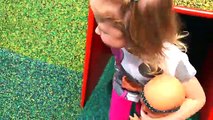 Влог КУКЛА беби бон и Настя играют на площадке для Детей Аттракционы и горки Видео для малышей Vlog