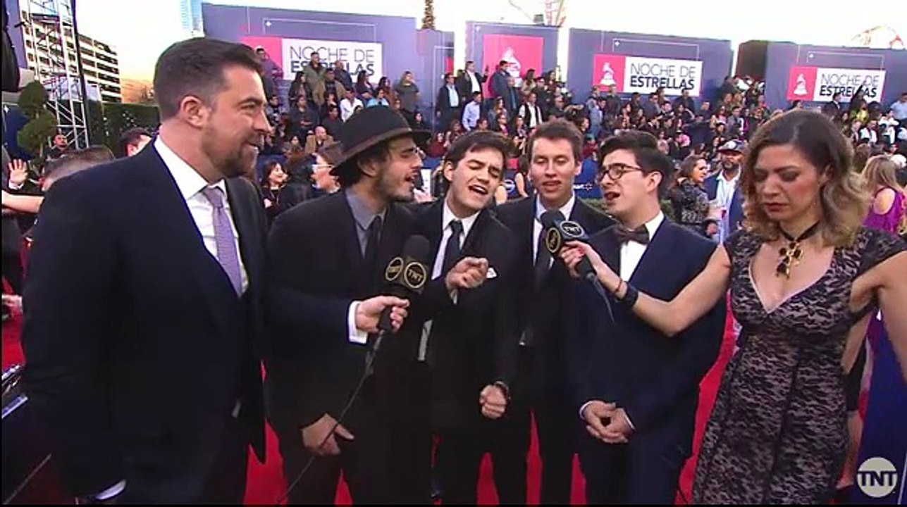 (17-11-2016) Premios Latin Grammy 2016 - Entrevista a Morat