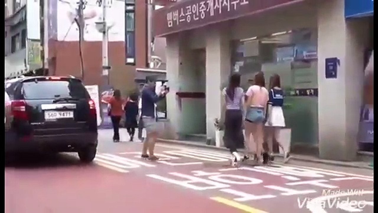 TWICE 成员被偷拍 完美身材普光！周子瑜好美身材好棒哦！