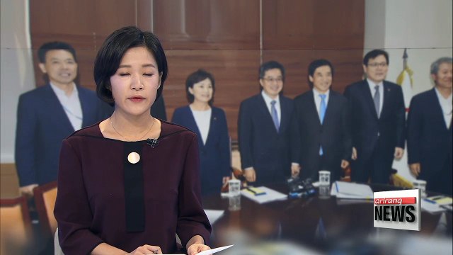 Finance minister makes remarks about gov't measures to curb household debt