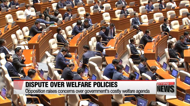 National Assembly's last Q&A session focuses on social issues