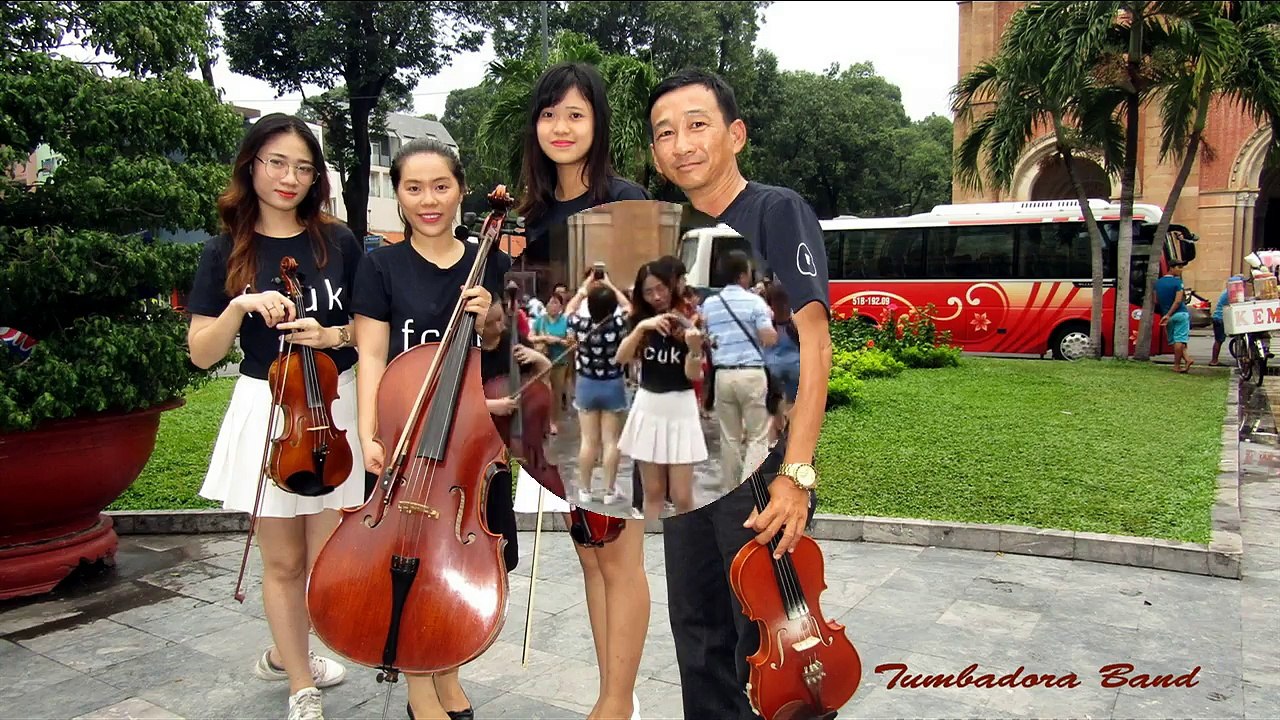 Âm Nhạc Đường Phố-  Ban nhạc Flamenco Tumbadora Biểu diễn tại Nhà Thờ Đức Bà
