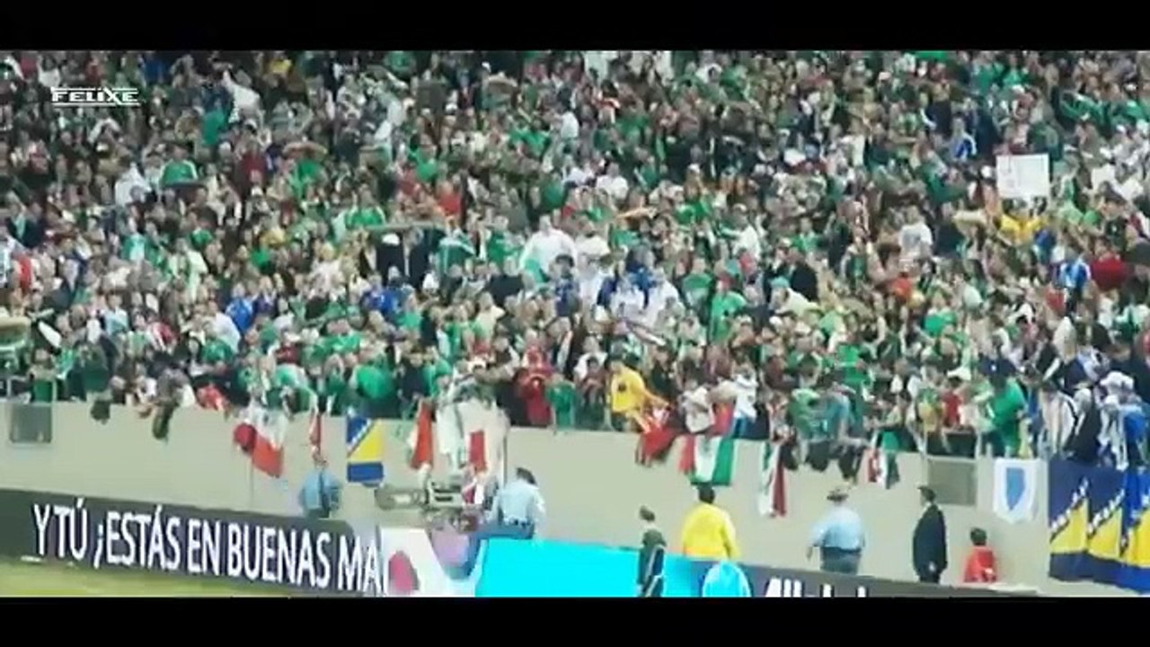 10 Craziest Streakers in Football