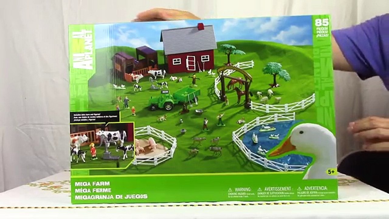 ANIMAL PLANET MEGA BARNYARD DISCOVERY WITH 9 ANIMALS FIGURE BARN AND TRACTOR WITH TRAILER
