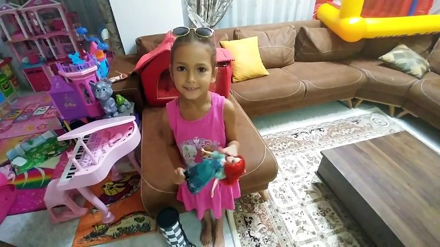 ESKİ EV HAVUZDA KORSAN HAVUZ İLE OYNADIK, eğlenceli çocuk videosu