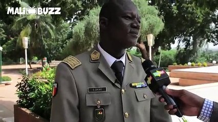 Le Général Didier DACKO explique le G5 SAHEL en Bambara facile