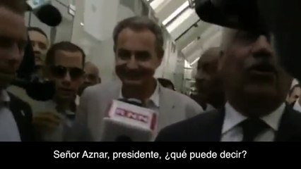 La cara de Zapatero cuando un periodista le llama Aznar