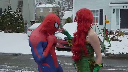 Double date? Challenge accepted! w/ Spiderman, Batman, Poison Ivy, Elsa and her Unicorn!