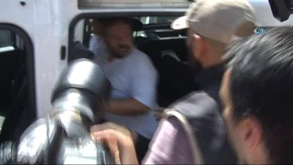 Kılıçdaroğlu'nun Avukatı Çelik'in Evine Operasyon...avukat Çelik Evinden El Sallayarak Çıktı