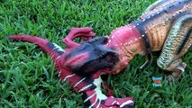 Walking Dino T-rex and Puppet T-Rex Battle! Fun Dinosaurs Triceratops Spinosaurus Toys For Kids